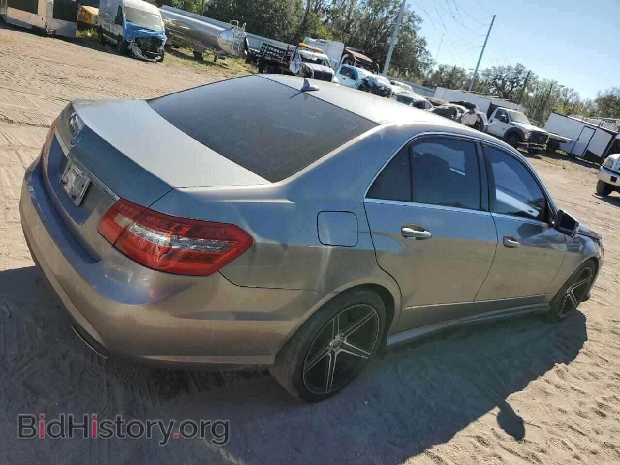 2010 MERCEDES-BENZ E-CLASS - VIN: WDDHF5GB5AA258876 - Фото 3