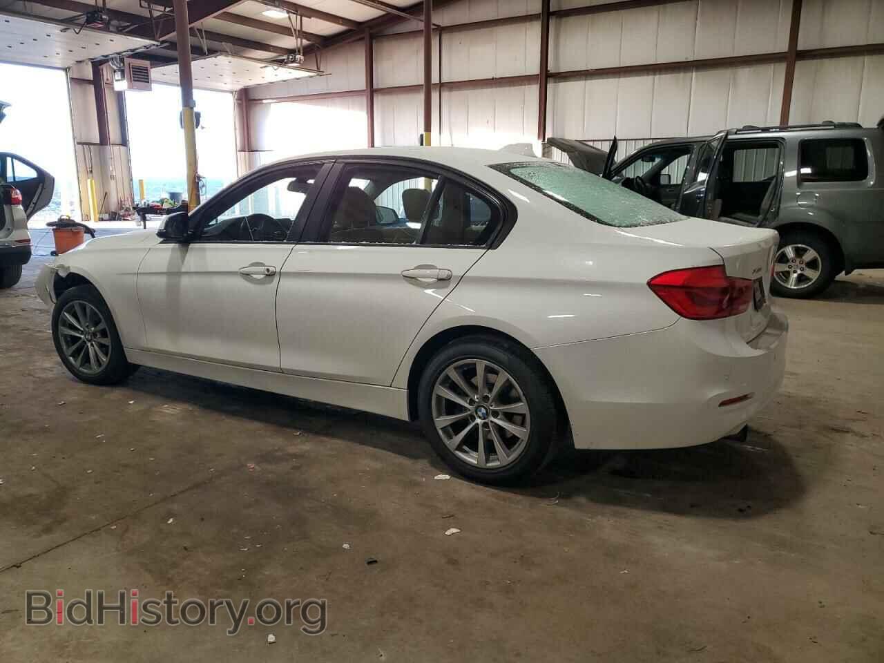 2016 BMW 3 SERIES - VIN: WBA8E5G58GNU21865 - Фото 2