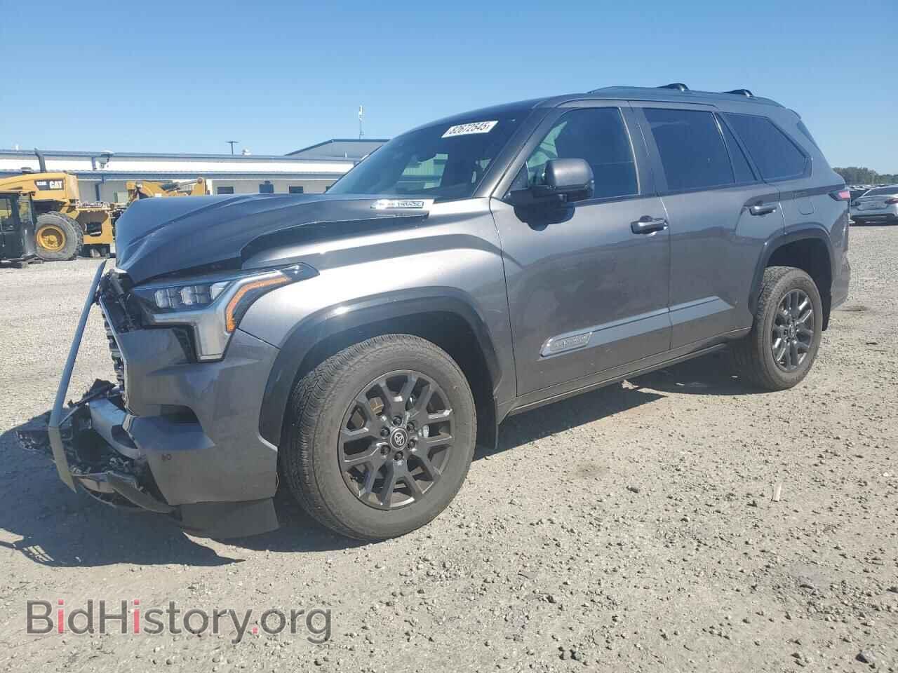 Фотография 7SVAAABA2SX071696 - TOYOTA SEQUOIA 2025