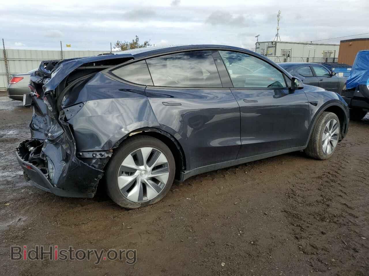 2024 TESLA MODEL Y - VIN: 7SAYGAEE0RF023725 - Photo 3