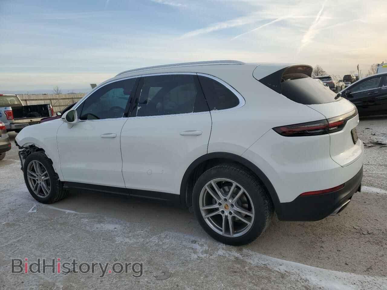 2020 PORSCHE CAYENNE - VIN: WP1AA2AY9LDA03721 - Photo 2