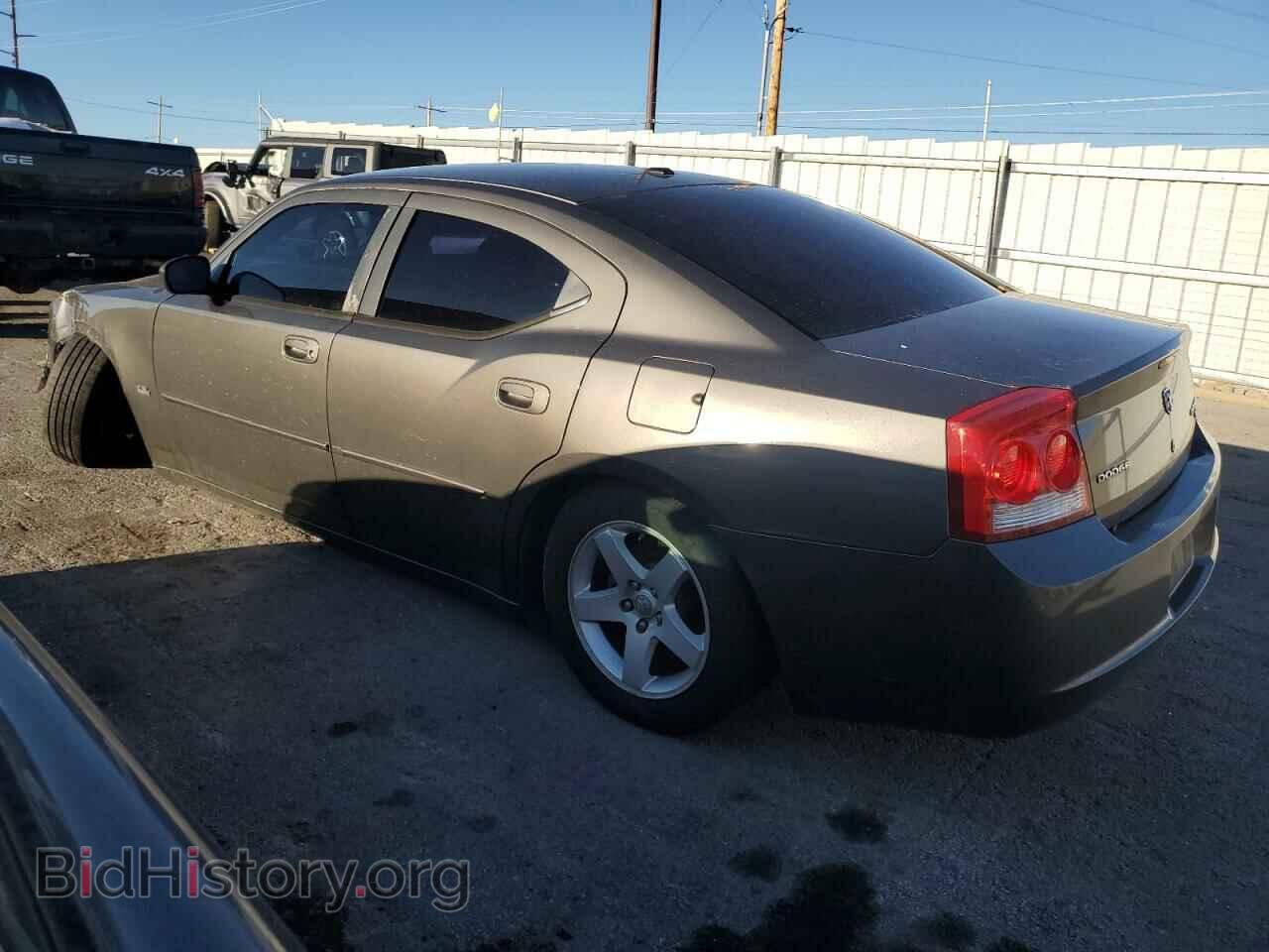 2010 DODGE CHARGER - VIN: 2B3CA3CV9AH226376 - Фото 2