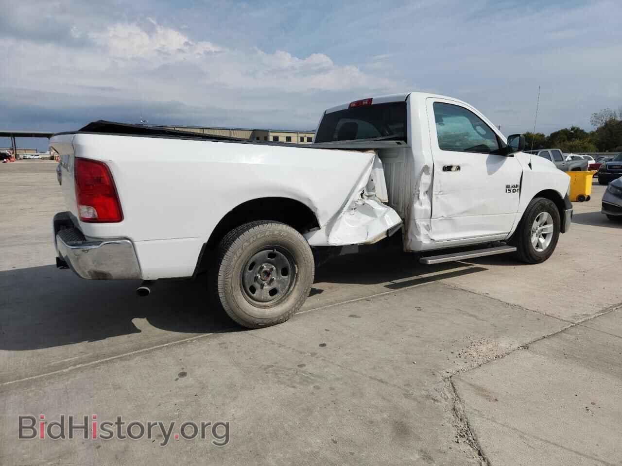 2017 RAM 1500 - VIN: 3C6JR6DGXHG572860 - Фото 3