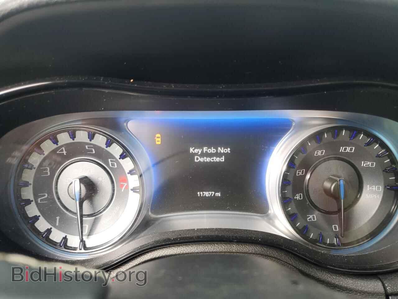 2015 CHRYSLER 300 - VIN: 2C3CCAGG6FH810822 - Фото 9