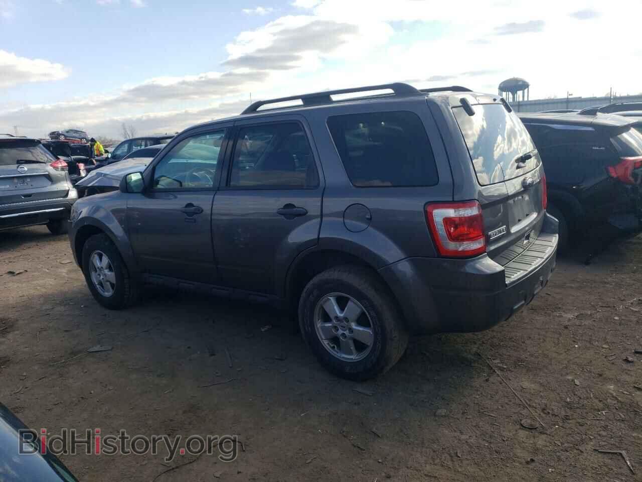 2011 FORD ESCAPE - VIN: 1FMCU0D71BKC29654 - Фото 2