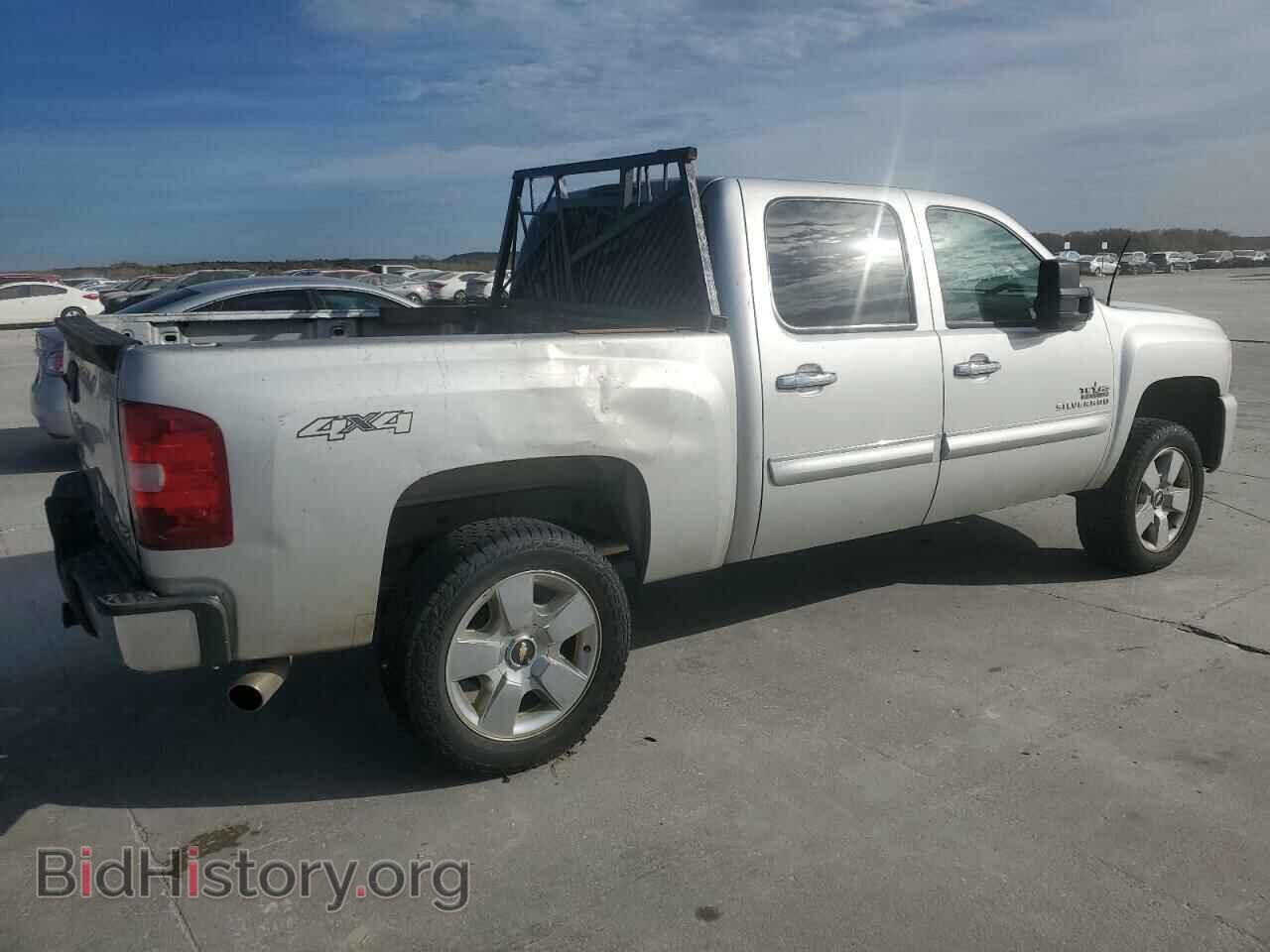 2011 CHEVROLET ALL Models - VIN: 3GCPKSE33BG190897 - Фото 3