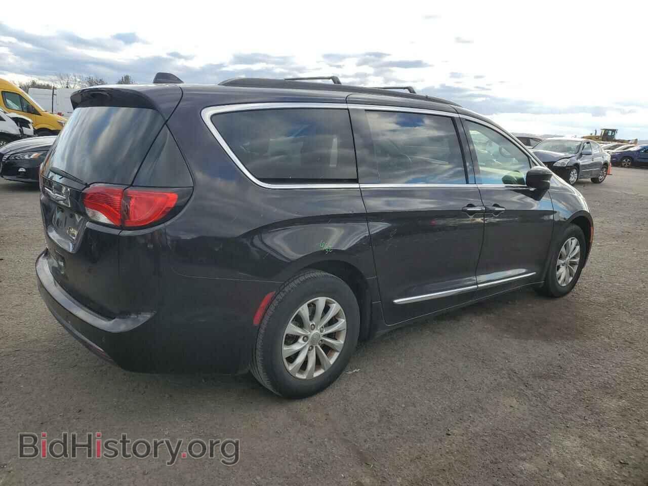 2017 CHRYSLER PACIFICA - VIN: 2C4RC1BG7HR832158 - Photo 3