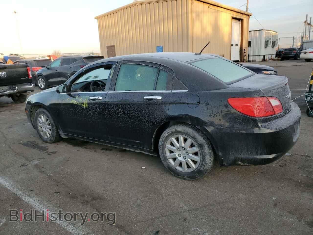 2010 CHRYSLER SEBRING - VIN: 1C3CC4FB2AN219376 - Фото 2