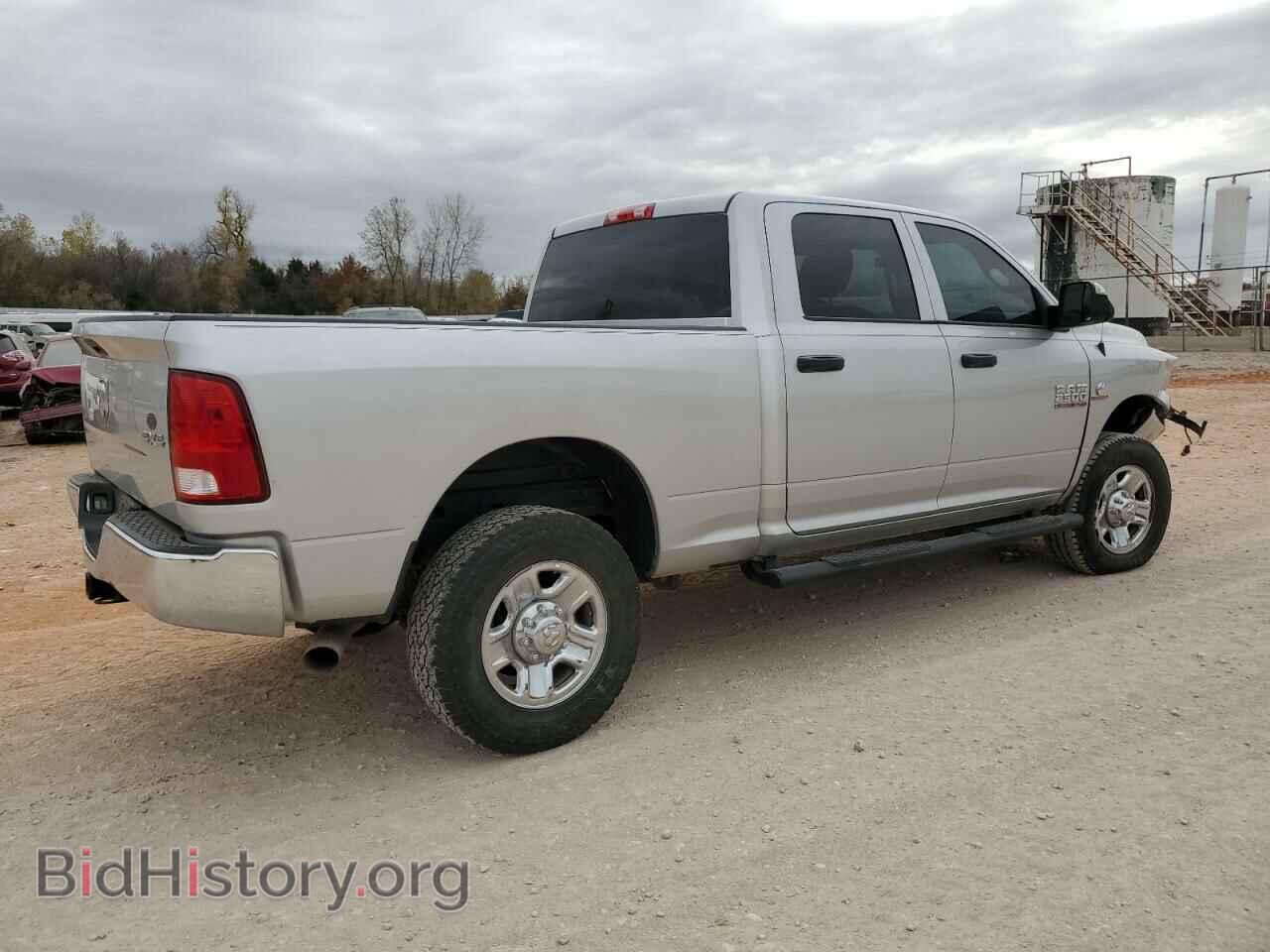 2015 RAM All Models - VIN: 3C6UR5CL1FG673885 - Photo 3