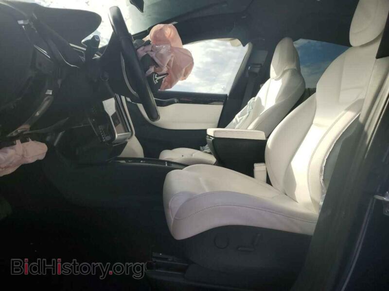 2017 Tesla MODEL X (VIN 5YJXCBE28HF049455) — photo 7 of 12