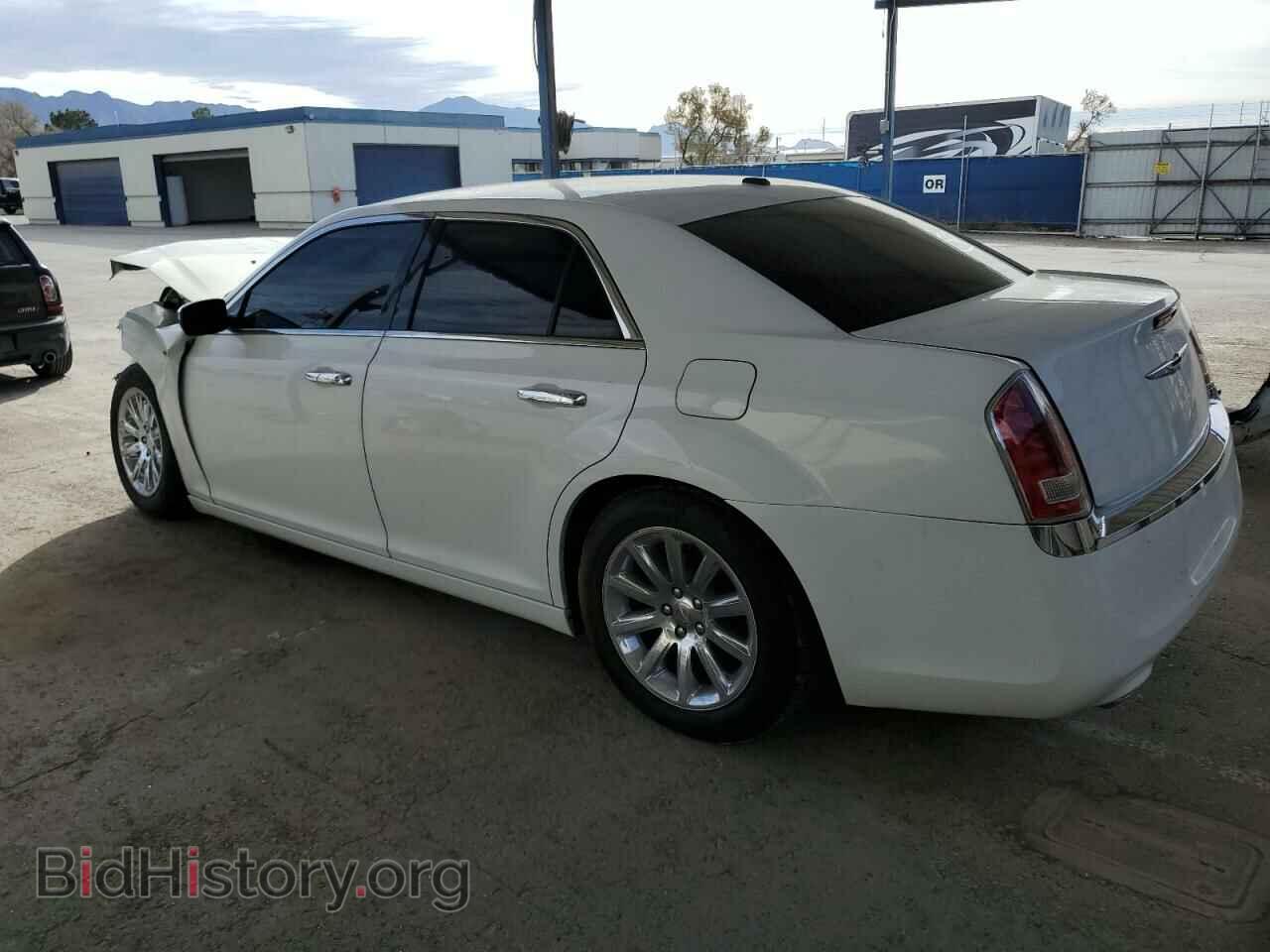 2012 CHRYSLER 300 - VIN: 2C3CCACG9CH191845 - Фото 2