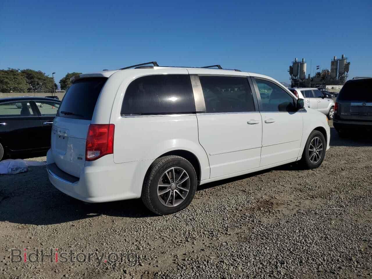 2017 DODGE CARAVAN - VIN: 2C4RDGCG3HR859100 - Фото 3