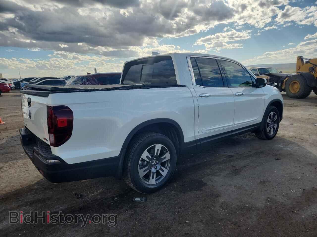 2017 HONDA RIDGELINE - VIN: 5FPYK3F79HB037913 - Фото 3