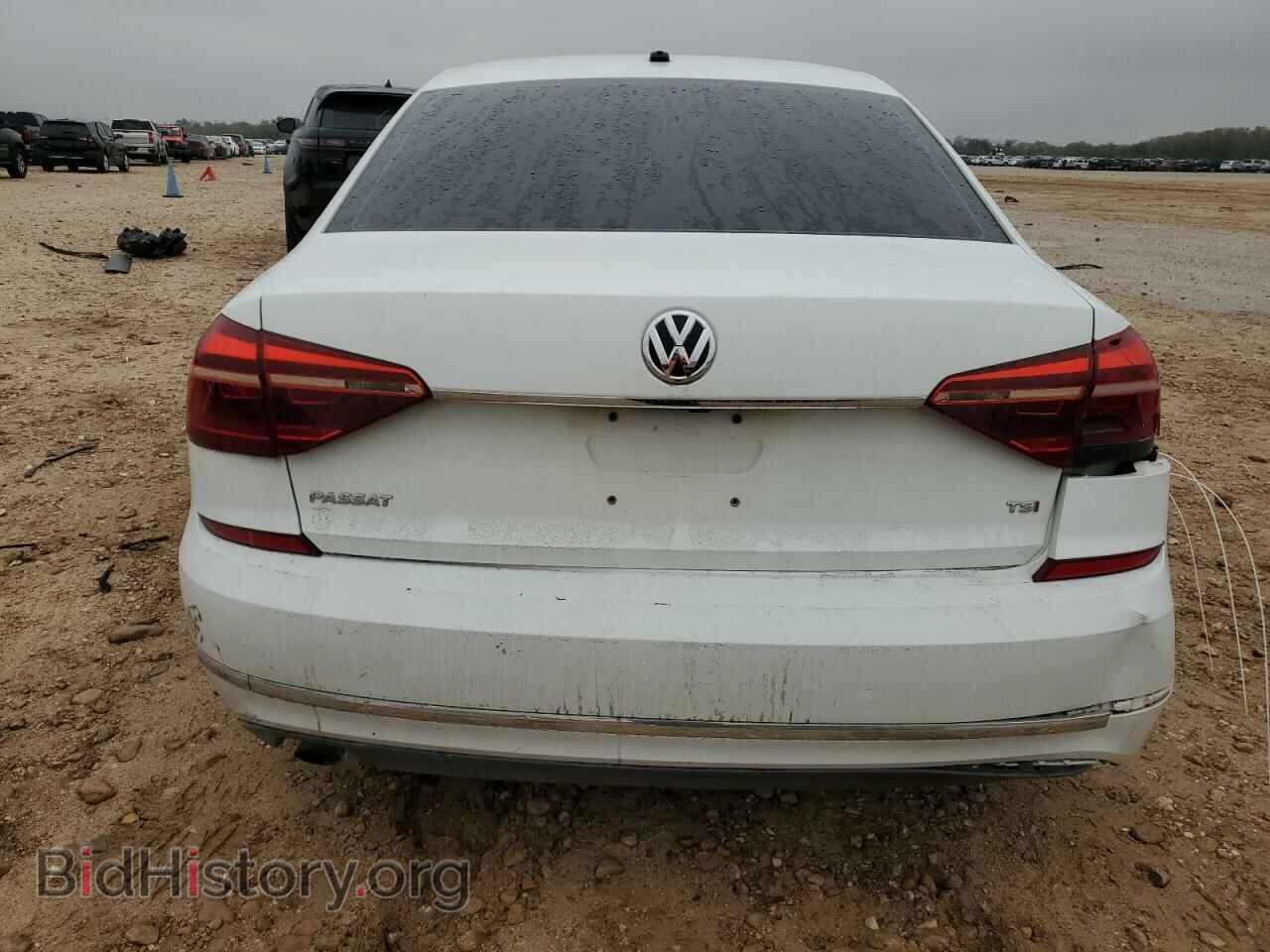2017 VOLKSWAGEN PASSAT - VIN: 1VWAT7A36HC011671 - Фото 6