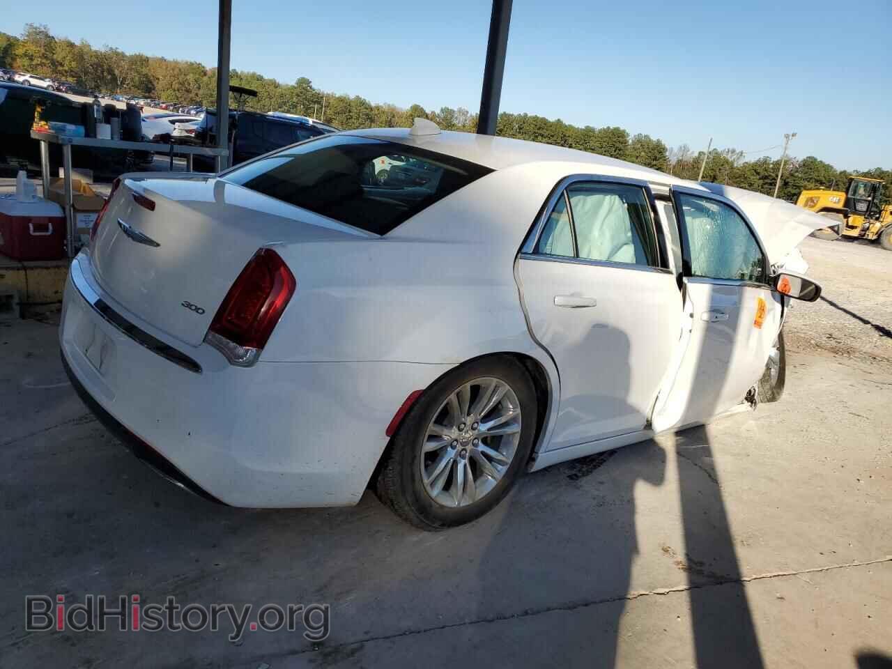 2018 CHRYSLER 300 - VIN: 2C3CCAAG8JH130230 - Фото 3