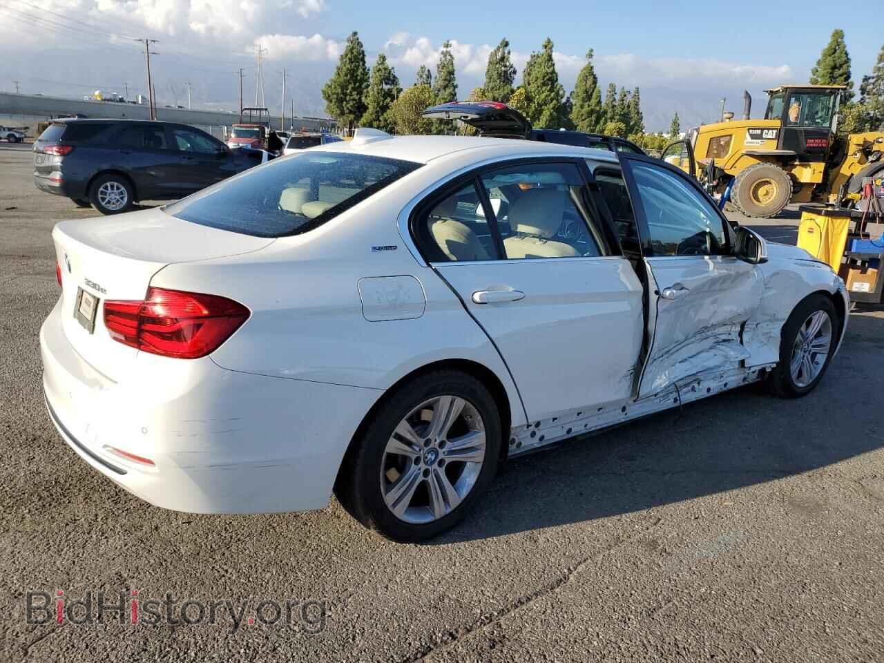 2017 BMW 3 SERIES - VIN: WBA8E1C36HA158653 - Фото 3
