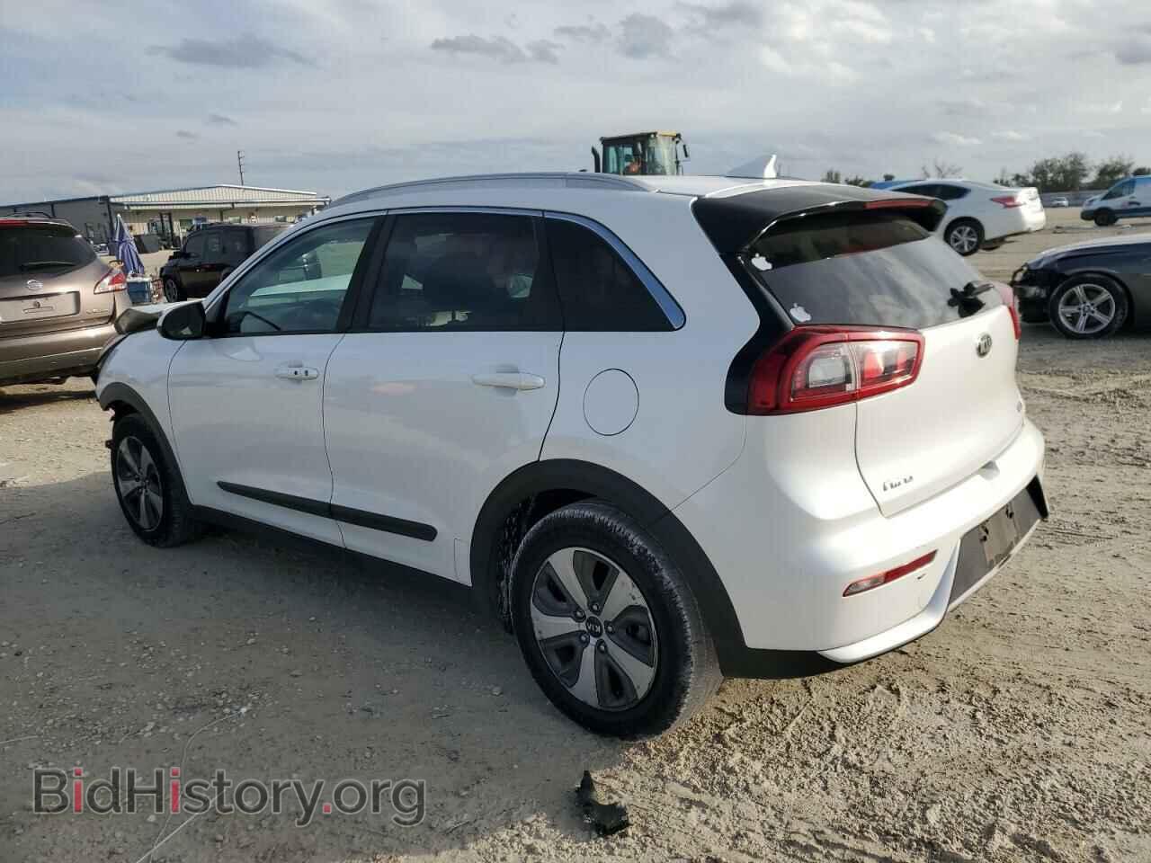 2018 KIA NIRO - VIN: KNDCB3LC3J5204584 - Фото 2
