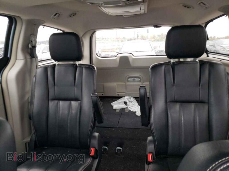 2016 Chrysler MINIVAN (VIN 2C4RC1CGXGR283052) — photo 10 of 15