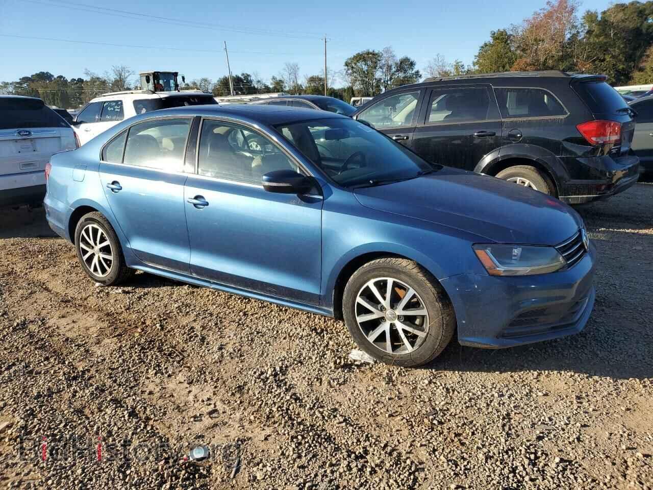 2017 VOLKSWAGEN JETTA - VIN: 3VWDB7AJ1HM261736 - Фото 4