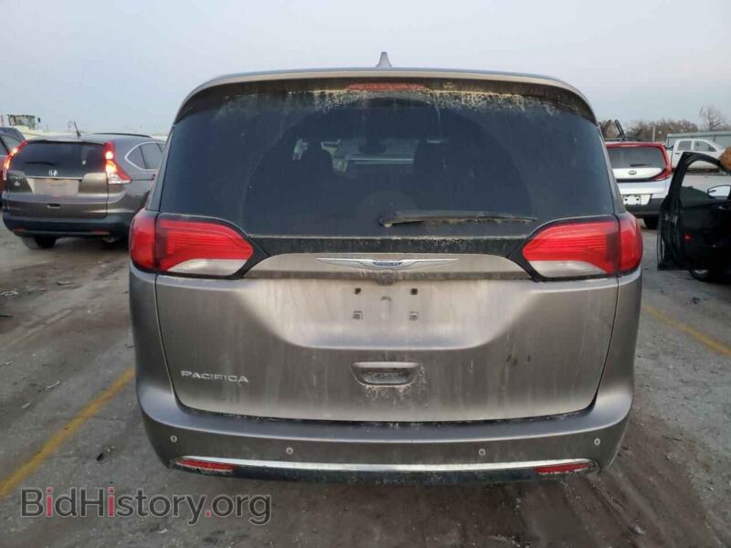 2018 Chrysler PACIFICA (VIN 2C4RC1FG9JR174780) — photo 6 of 13