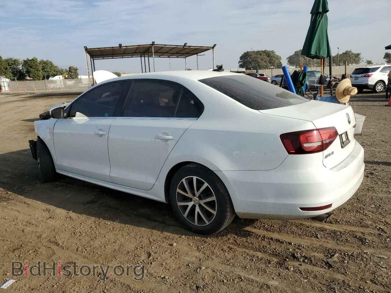 2017 VOLKSWAGEN JETTA - VIN: 3VWDB7AJ6HM329609 - Фото 2