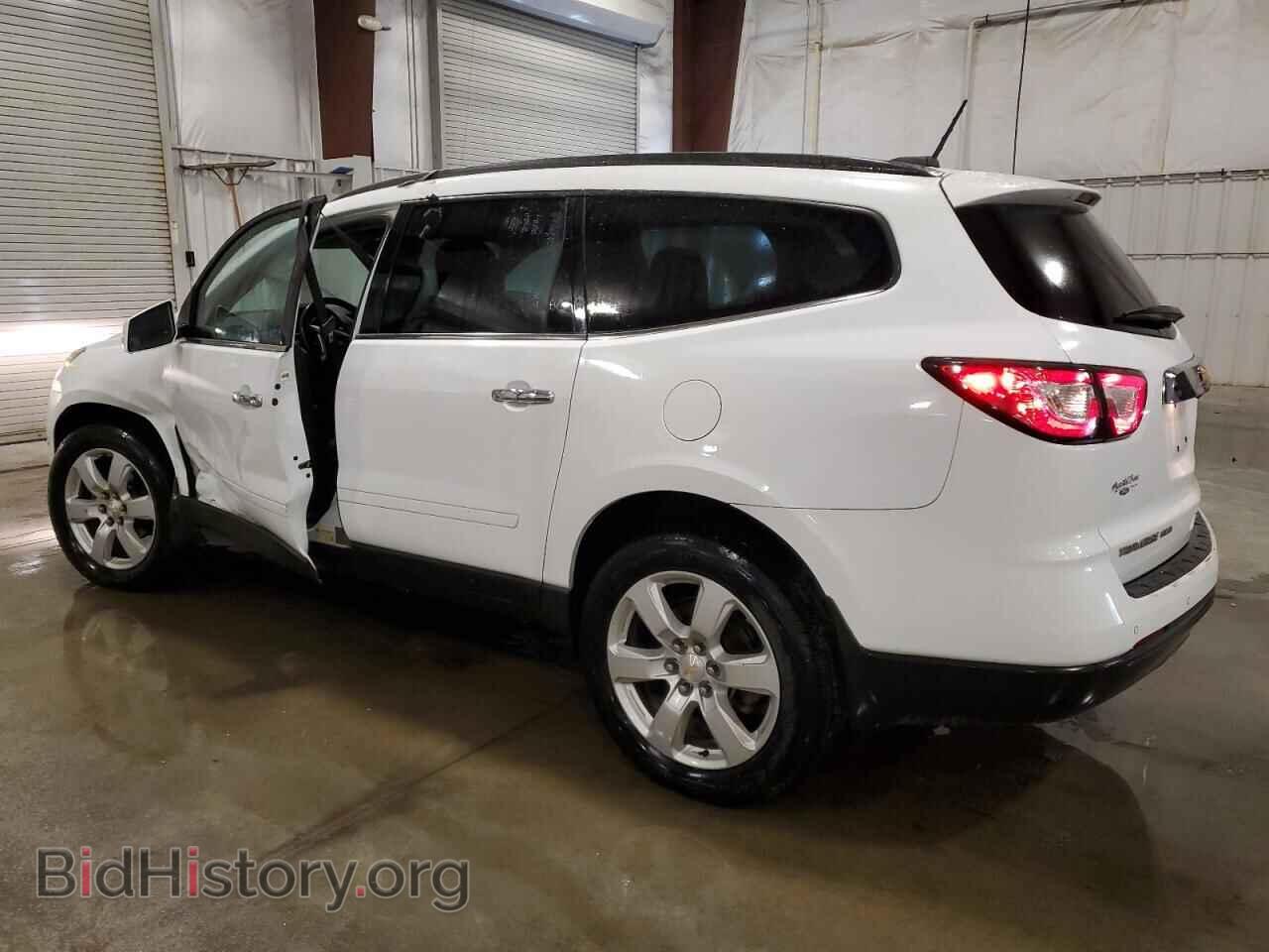 2017 CHEVROLET TRAVERSE - VIN: 1GNKVGKD1HJ294136 - Фото 2