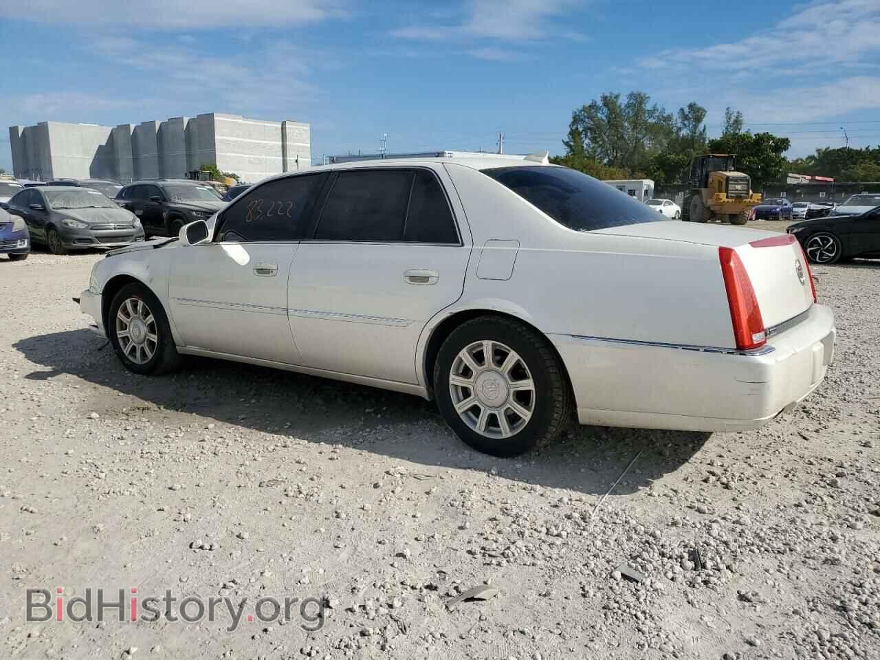 2011 CADILLAC DTS - VIN: 1G6KA5E67BU101602 - Фото 2