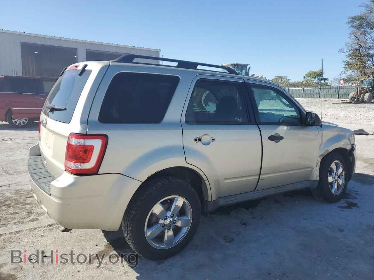 2010 FORD ESCAPE - VIN: 1FMCU0D79AKA42242 - Фото 3