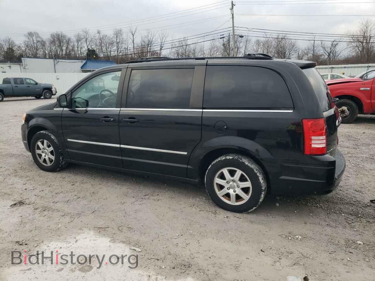2010 CHRYSLER MINIVAN - VIN: 2A4RR8DX8AR436602 - Фото 2