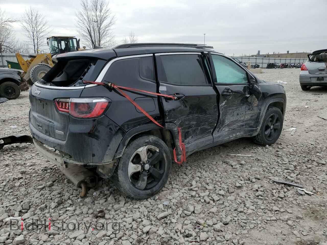 2018 JEEP COMPASS - VIN: 3C4NJDBB0JT246270 - Фото 3