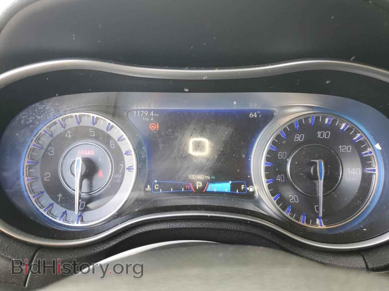 2016 CHRYSLER 300 - VIN: 2C3CCAAG7GH260637 - Фото 9