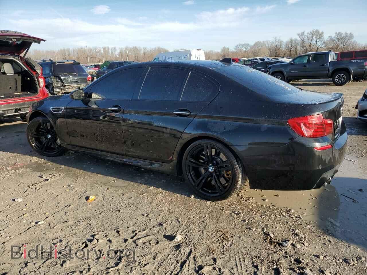 2014 BMW M5 - VIN: WBSFV9C54ED593202 - Фото 2