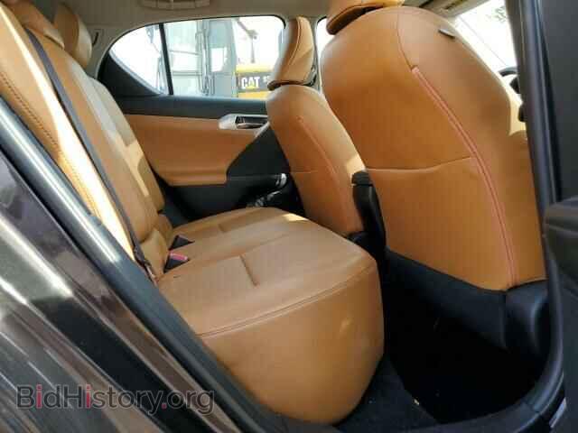 2011 LEXUS CT 200 - VIN: JTHKD5BH3B2042004 - Photo 10