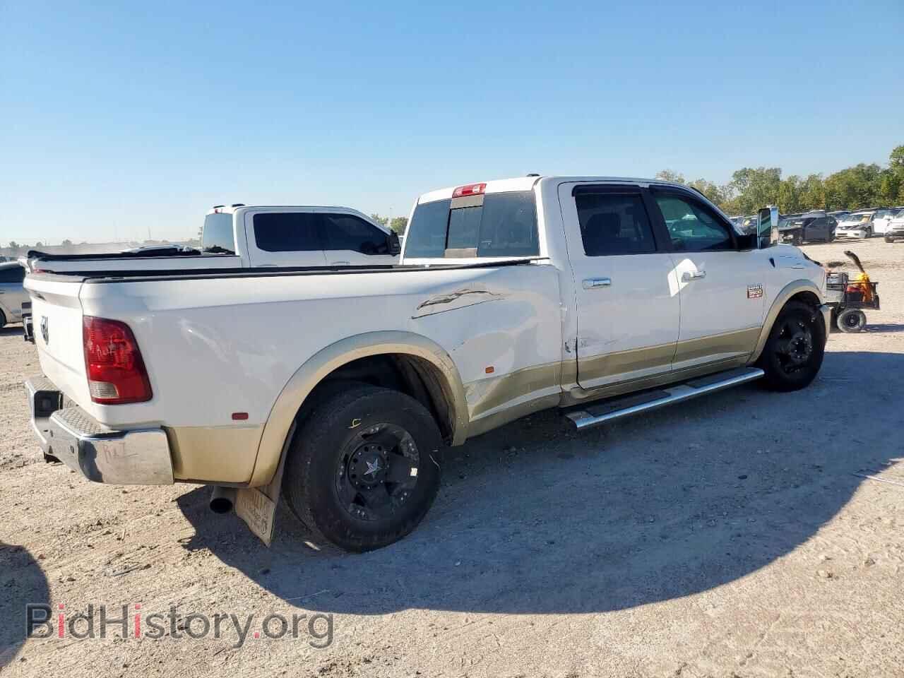 2011 DODGE All Models - VIN: 3D73M4CL8BG516710 - Фото 3