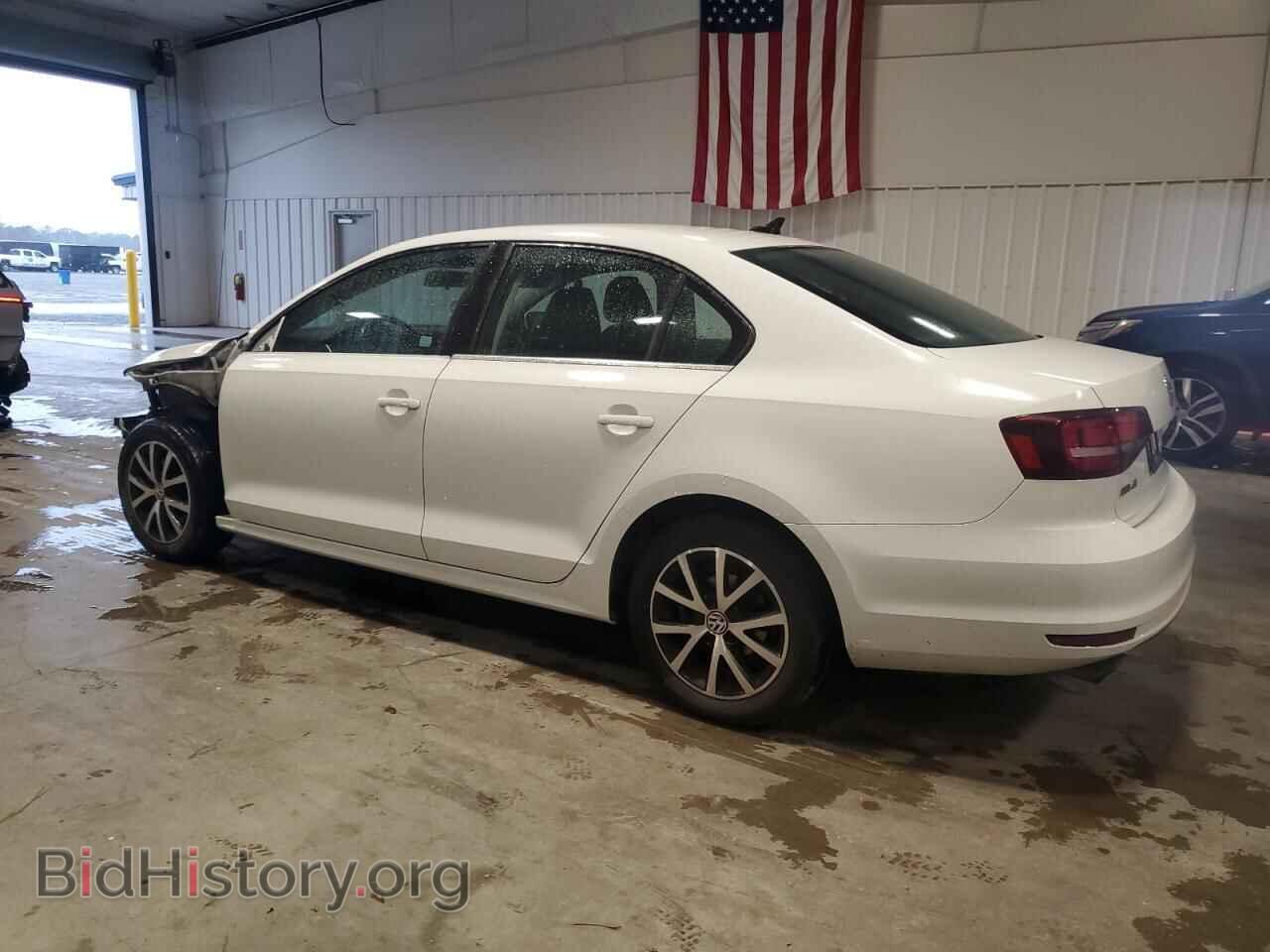 2017 VOLKSWAGEN JETTA - VIN: 3VWDB7AJ6HM392855 - Фото 2