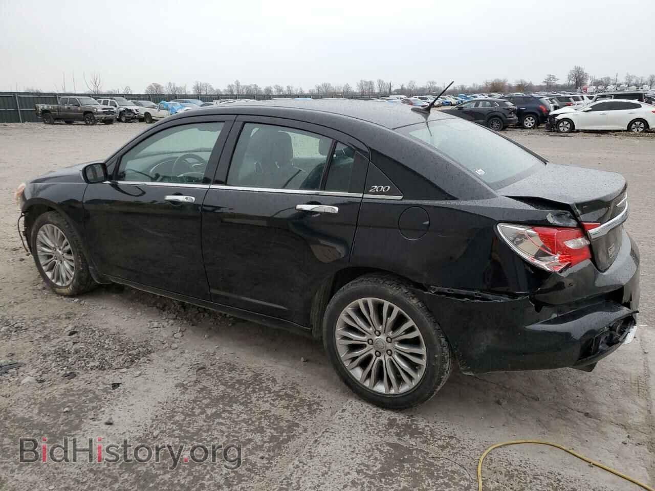 2013 CHRYSLER 200 - VIN: 1C3CCBCG8DN574061 - Фото 2