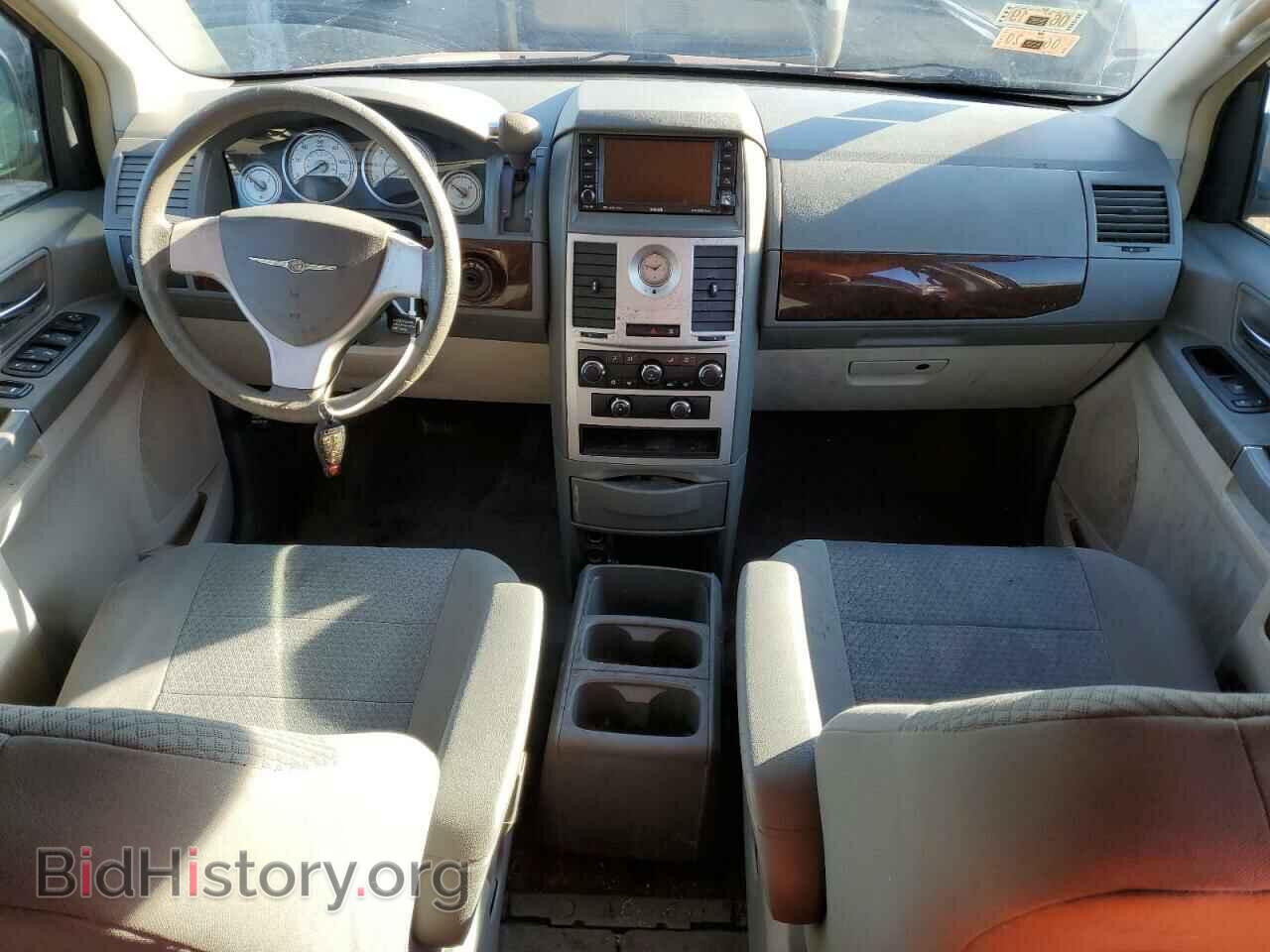 2010 CHRYSLER MINIVAN - VIN: 2A4RR2D10AR416739 - Photo 8