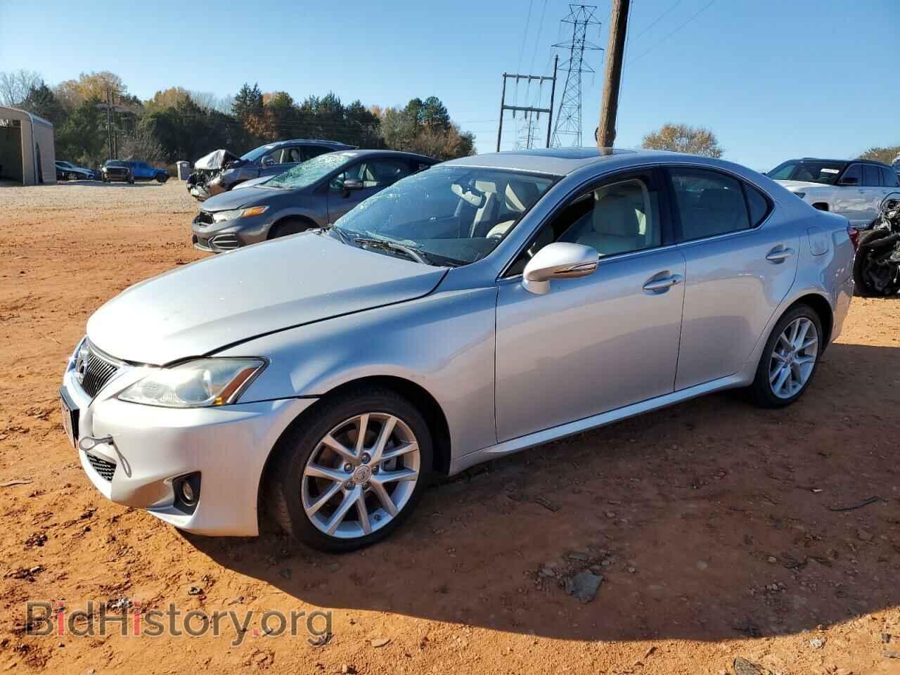 Photo JTHCF5C22B5052420 - LEXUS IS 2011