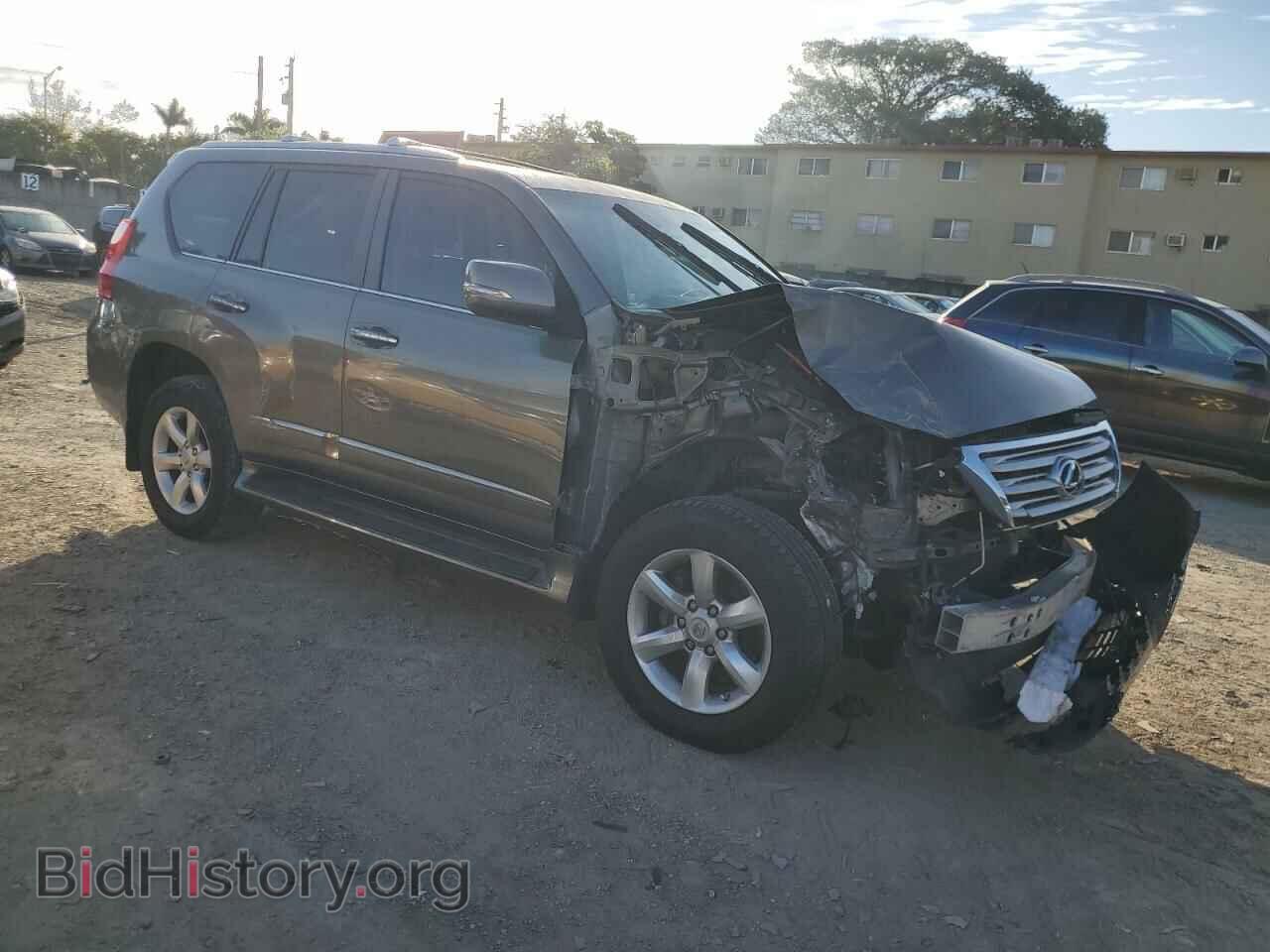 2013 LEXUS GX - VIN: JTJBM7FX9D5055966 - Photo 4