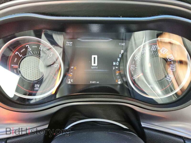 2023 Dodge CHALLENGER (VIN 2C3CDZJG3PH526067) — фото 9 из 12