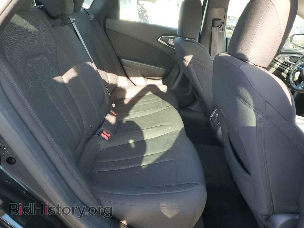 2015 CHRYSLER 200 - VIN: 1C3CCCAB4FN664291 - Photo 10