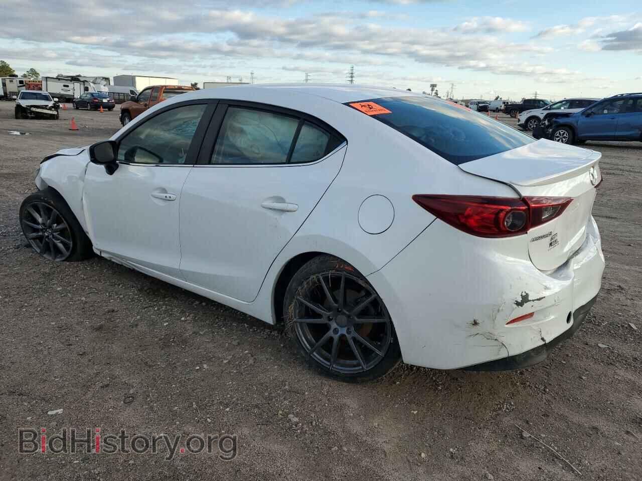 2018 MAZDA 3 - VIN: 3MZBN1V38JM210148 - Фото 2