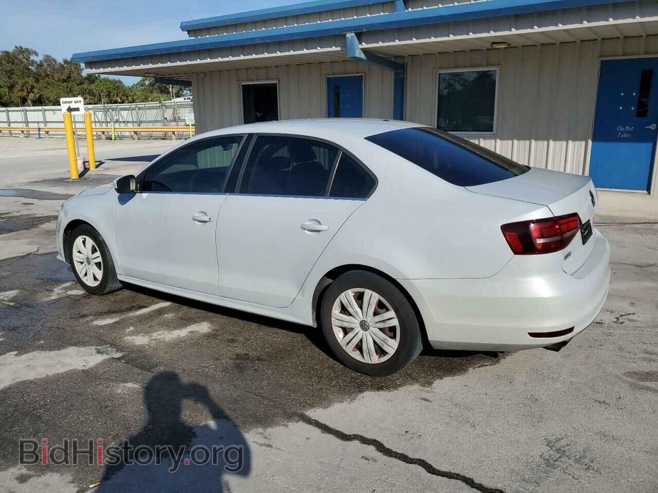 2017 VOLKSWAGEN JETTA - VIN: 3VW2B7AJ3HM238143 - Фото 2