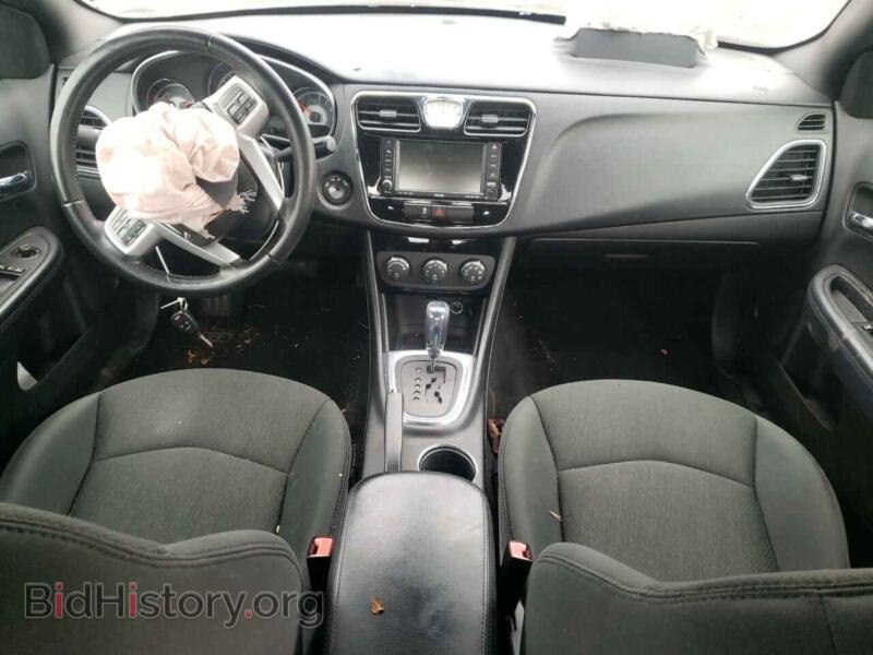 2011 Chrysler 200 (VIN 1C3BC1FB2BN604027) — фото 8 из 13