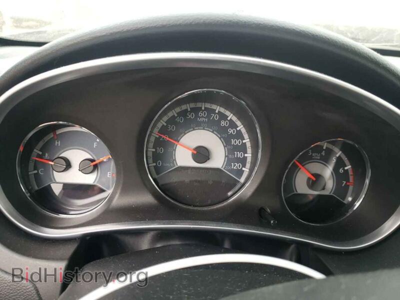 2011 Chrysler 200 (VIN 1C3BC1FB2BN604027) — фото 9 из 13