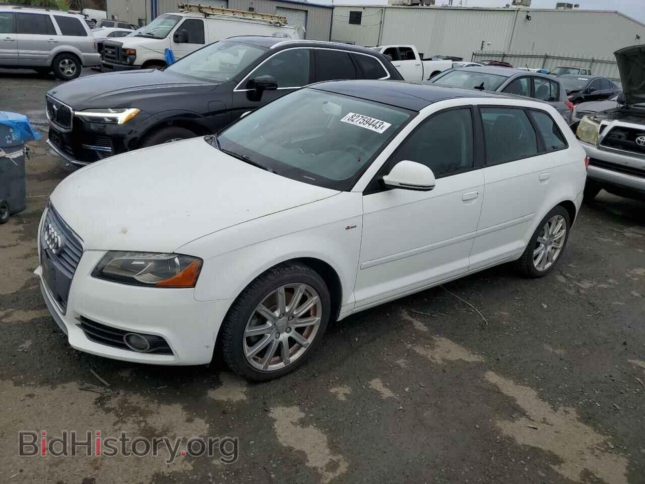 Фотография WAUKEAFM3AA116599 - AUDI A3 2010