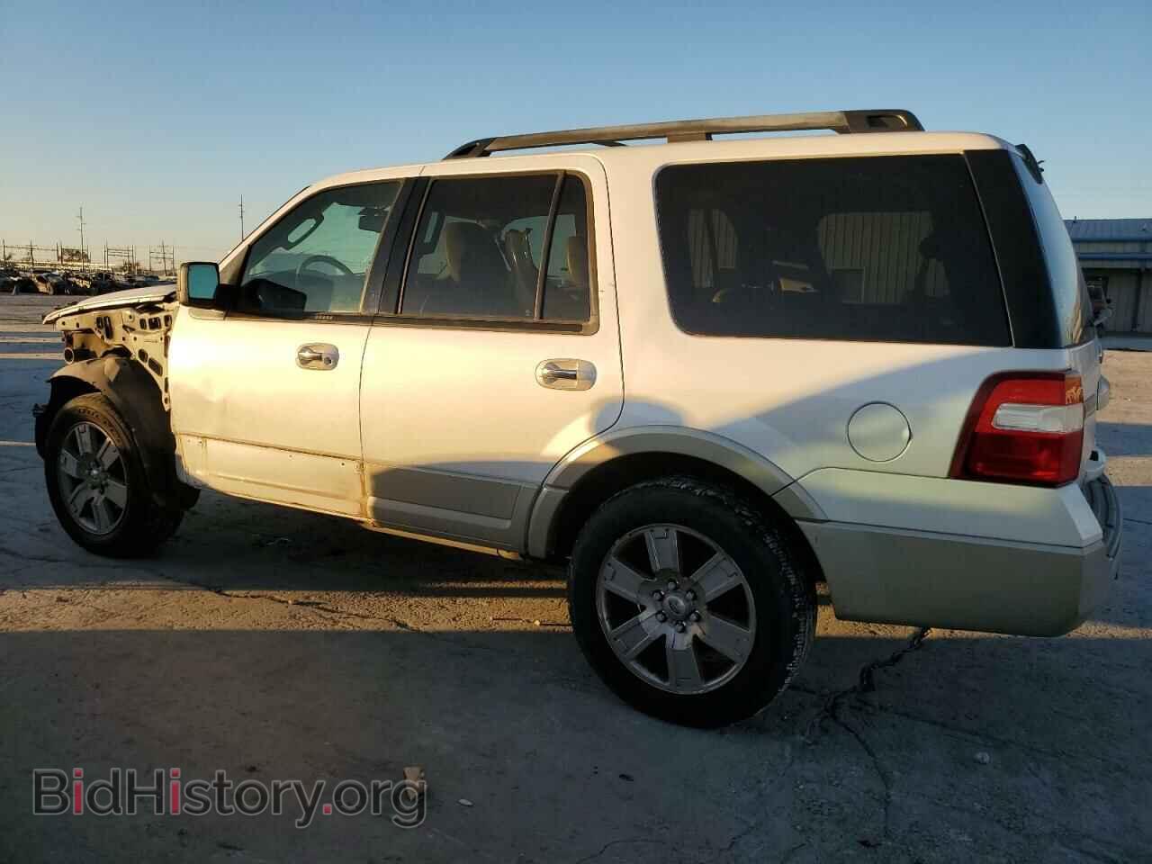 2010 FORD EXPEDITION - VIN: 1FMJU1H51AEA00975 - Фото 2