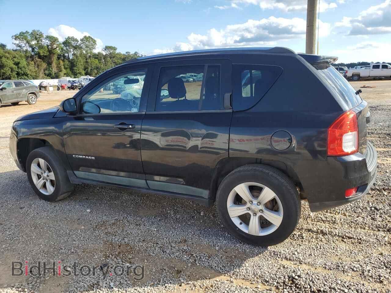 2011 JEEP COMPASS - VIN: 1J4NT1FA9BD215840 - Photo 2