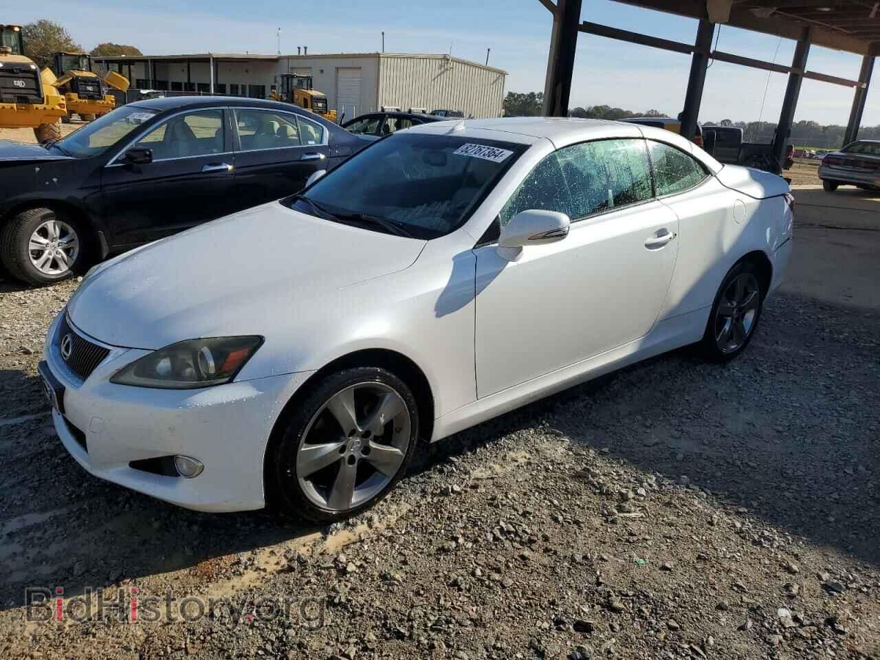 Photo JTHFF2C22B2519140 - LEXUS IS 2011