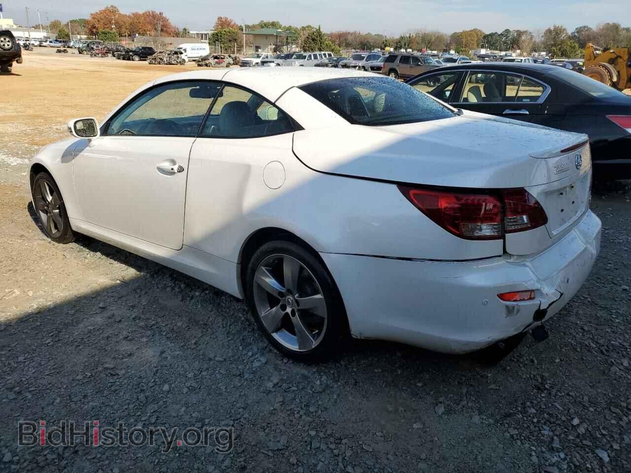 2011 LEXUS IS - VIN: JTHFF2C22B2519140 - Photo 2